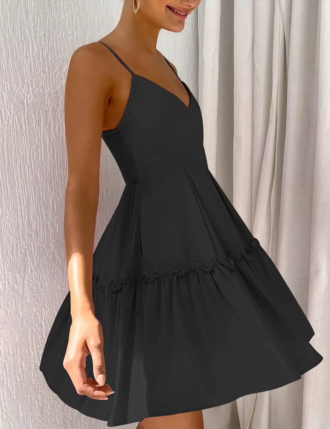 FANCYINN Women's Summer V Neck Casual Swing Short Dress Spaghetti Strap Tiered Backless Dresses with Pockets
