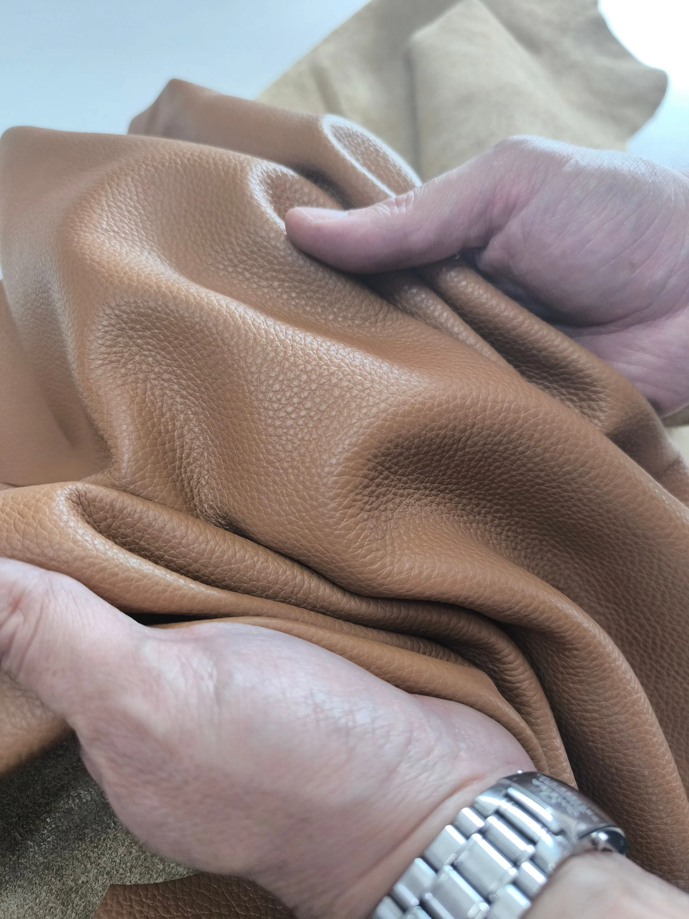 Genuine leather for crafts, cowhide leather for bags, soft and thick 1,5mm (4 oz)