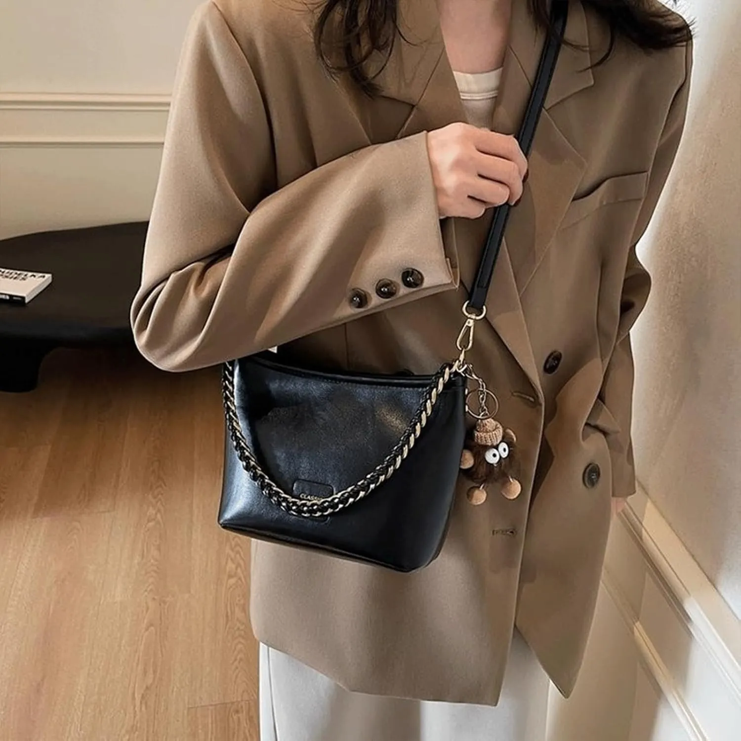 Mini Bucket Bag Leather Bucket Purse with Plush Charm Vintage Purse Bag Shoulder Crossbody Handbag