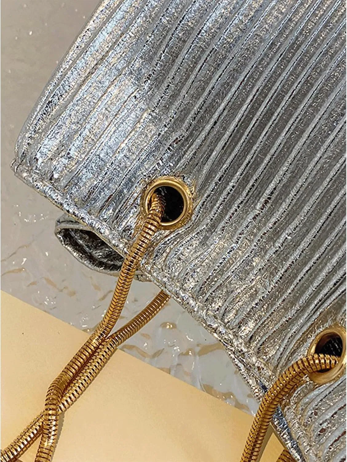 Mini Bucket Bag Metallic Pleated Leather Bucket Purse Vintage Drawstring Handbag Small Shoulder Crossbody Purse Bag