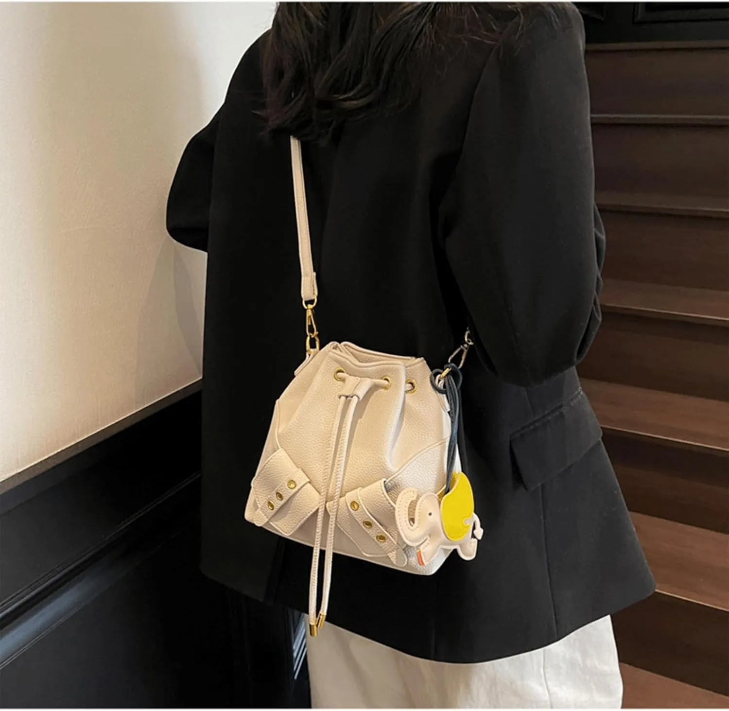 Mini Bucket Bag Vintage Leather Bucket Purse Drawstring Purse Bag with Leather Charm Small Shoulder Crossbody Handbag
