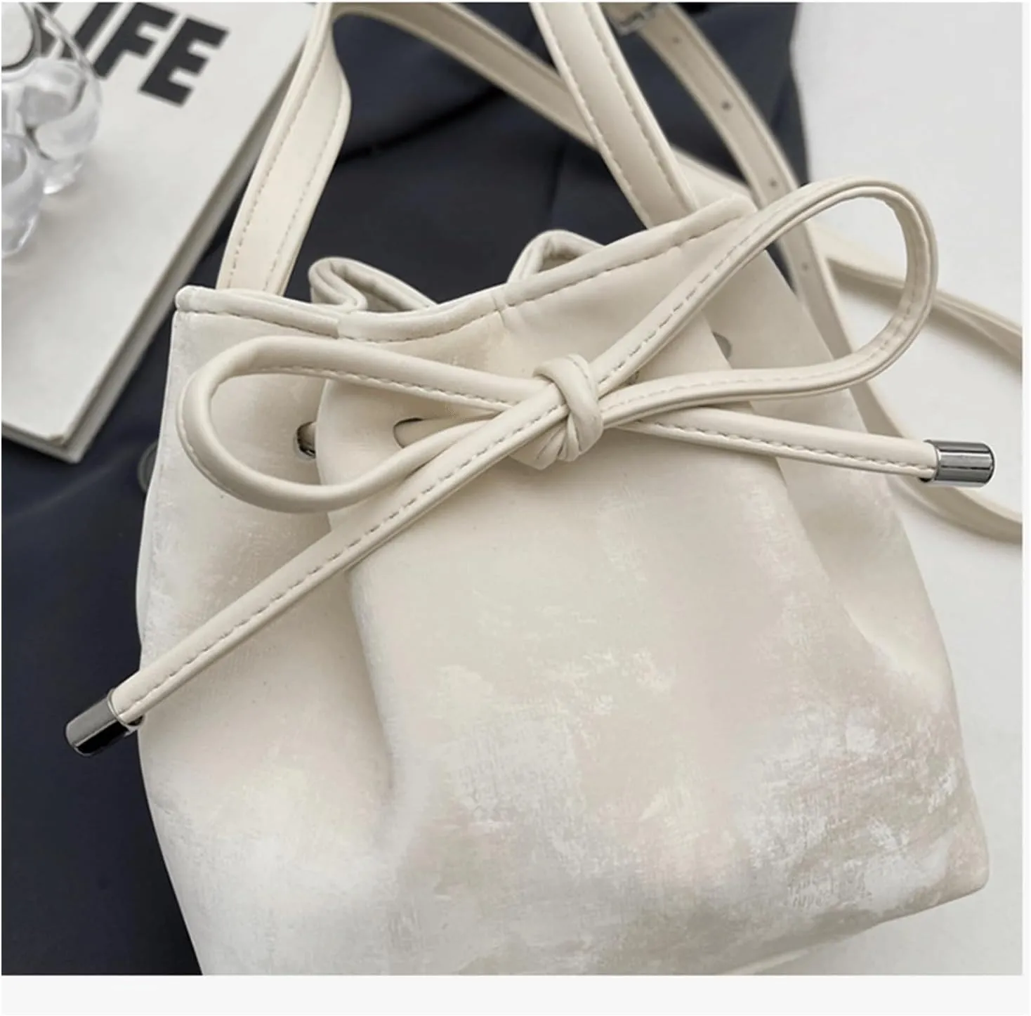 Mini Bucket Bag Vintage Leather Bucket Purse Drawstring Small Shoulder Handbag Crossbody Purse Bag