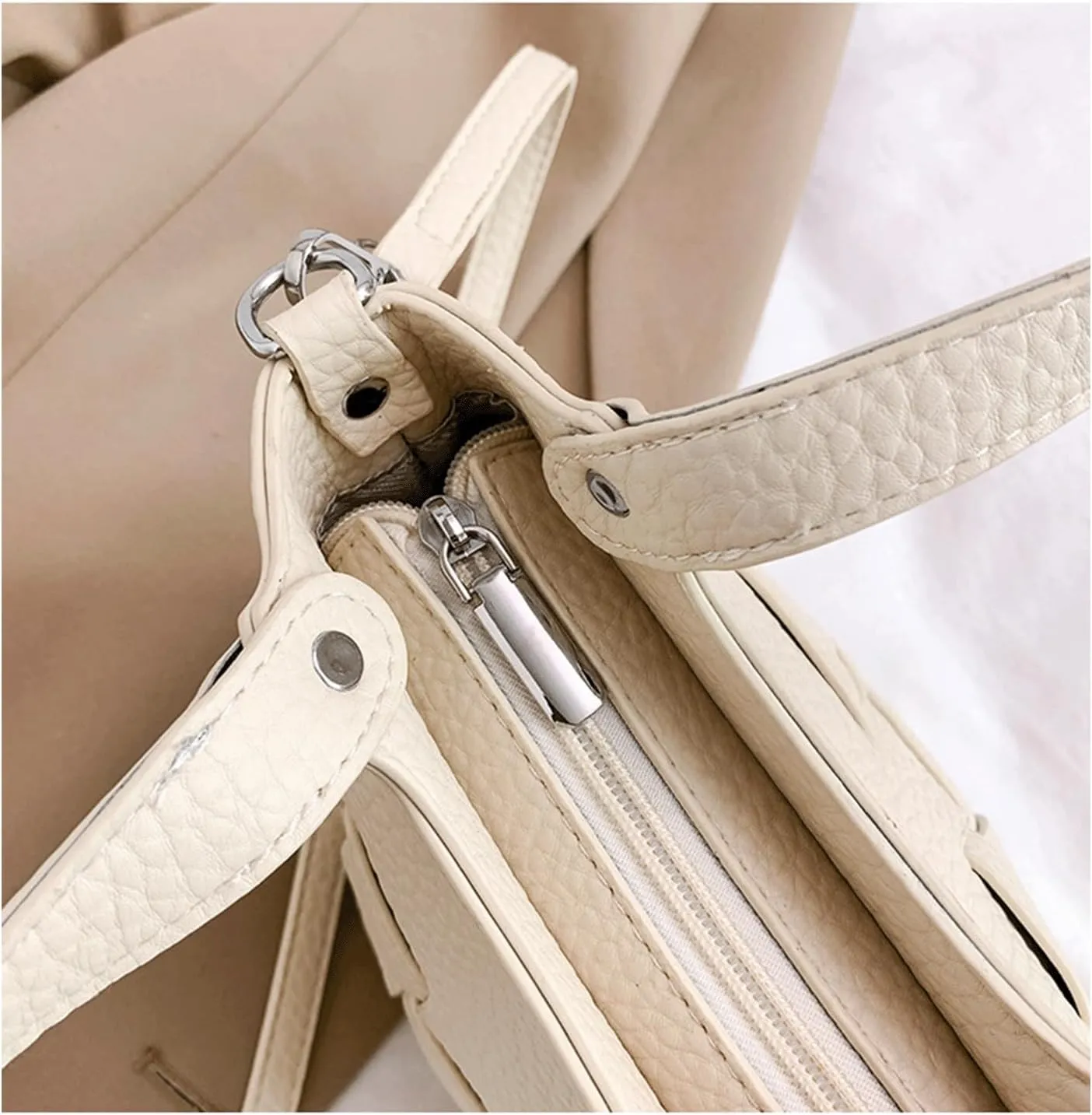Mini Bucket Bag Vintage Woven Leather Bucket Purse with Heart Charm Small Handbag Crossbody Shoulder Purse Bag