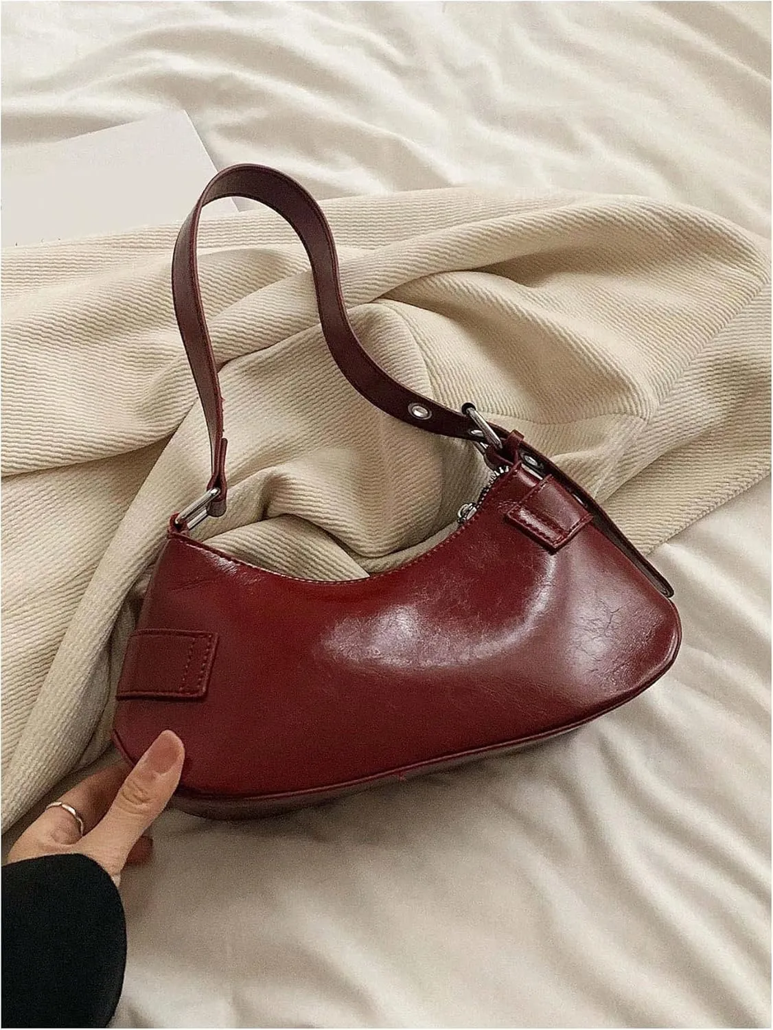 OYOANGLE Women's Buckled Punk Shoulder Bags Zipper Top Handle Handbags Y2k Adjustable Strap Underarm Bags