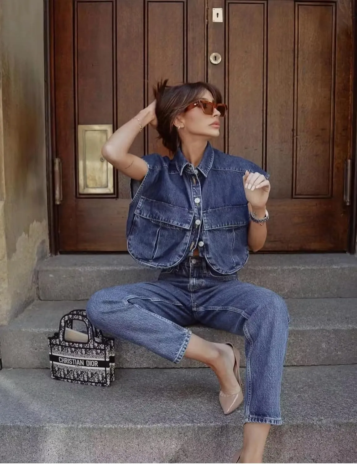 Perbai Womens Cropped Button Down Shirt Summer Collared Sleeveless Loose Denim Top with Pockets