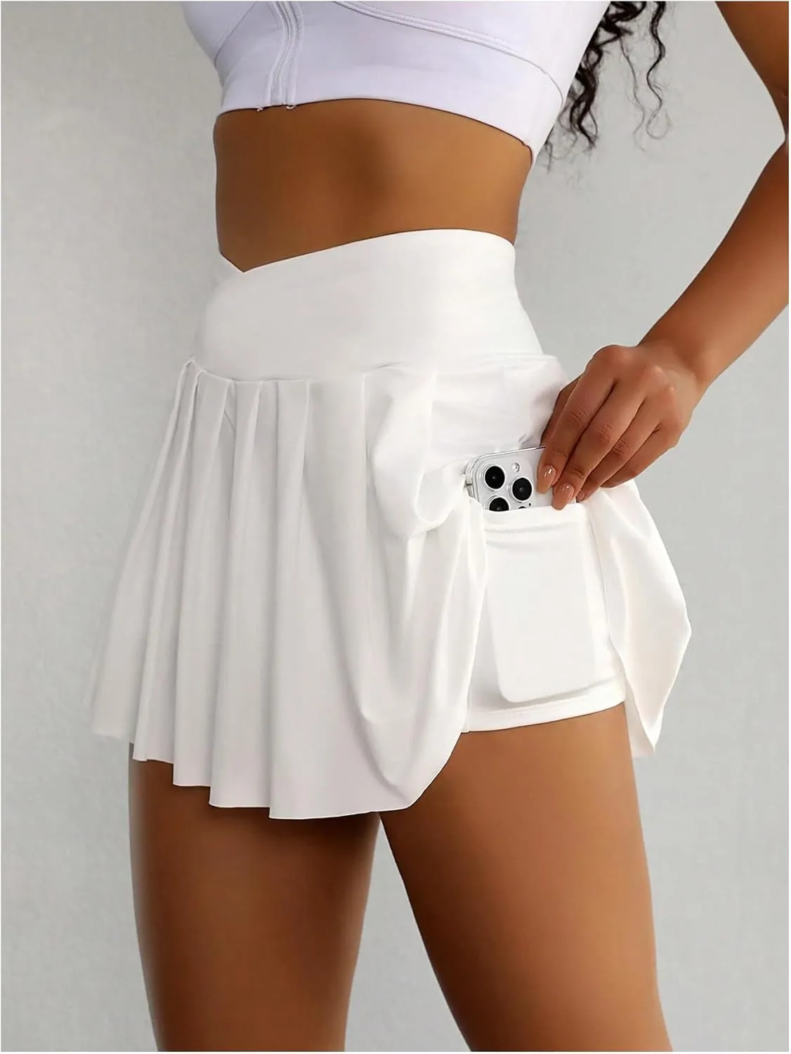 Verdusa Women's Pleated Tennis Skirt High Rise Mini Athletic Skort with Pockets