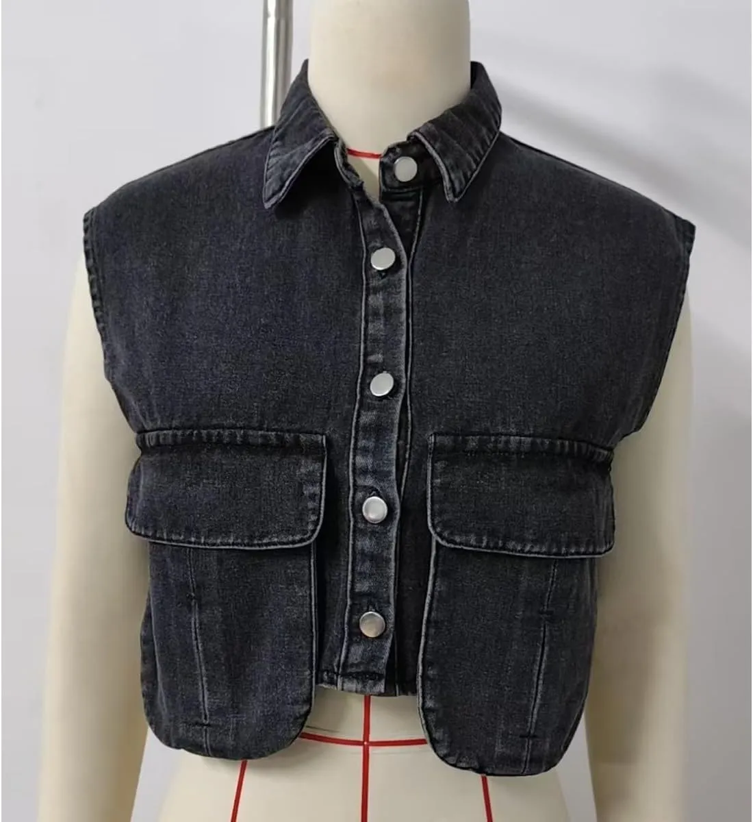 Women's Cropped Denim Top Button Down Shirt Vest with Pockets Summer Casual Trend Denim Sleeveless Jacket