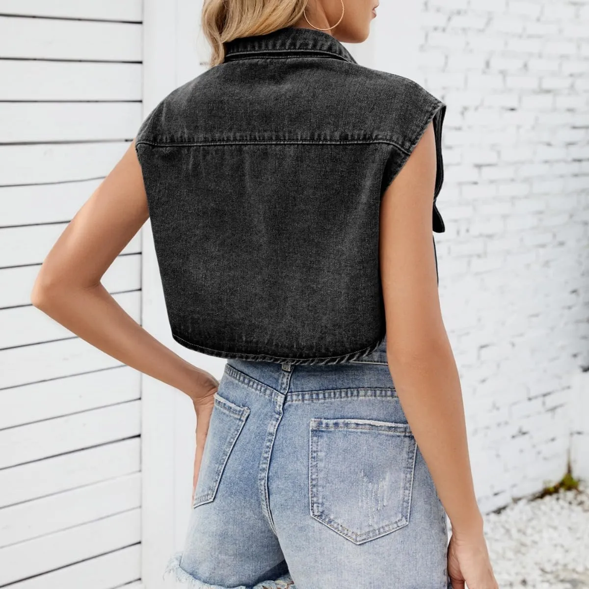 Women's Cropped Denim Top Button Down Shirt Vest with Pockets Summer Casual Trend Denim Sleeveless Jacket