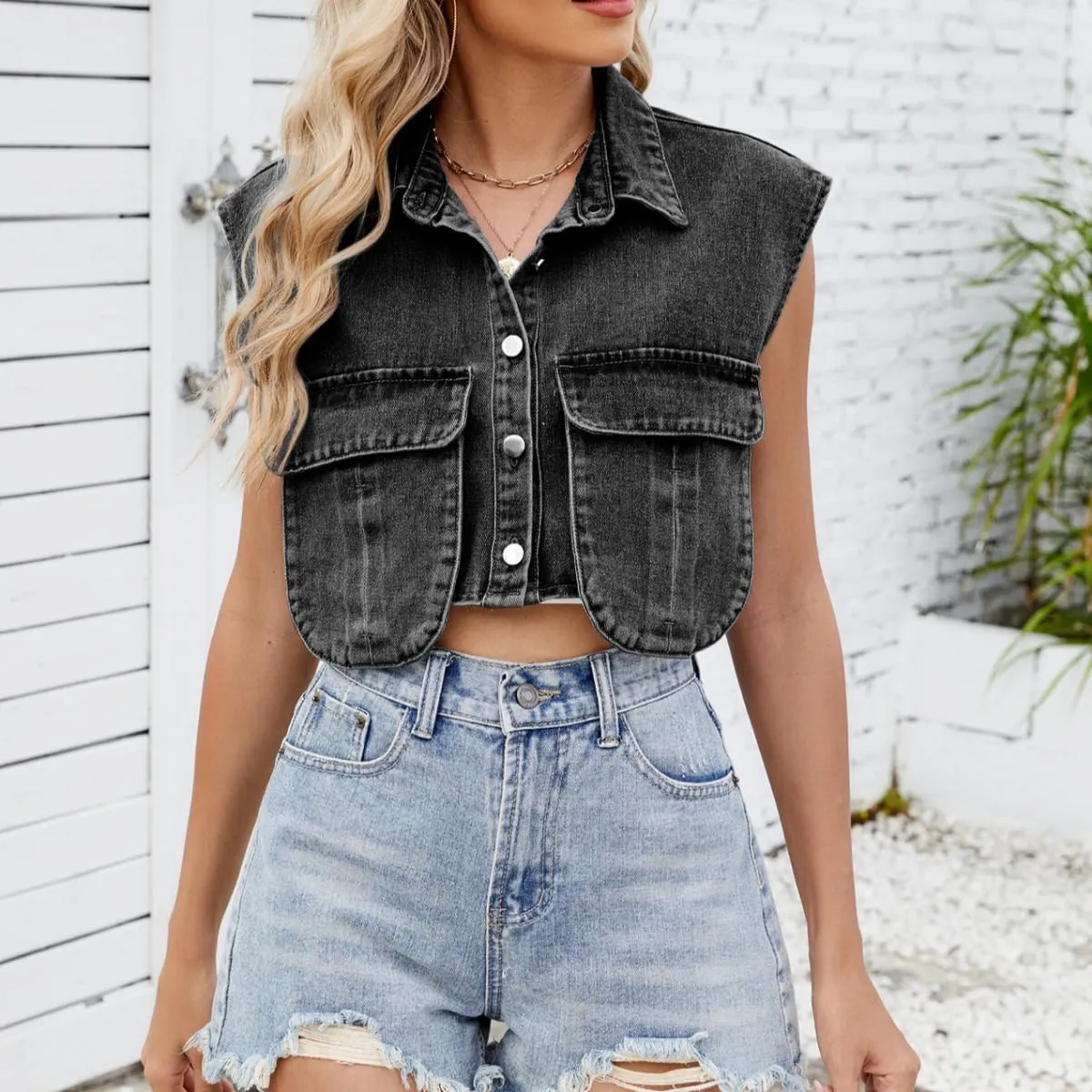 Women's Cropped Denim Top Button Down Shirt Vest with Pockets Summer Casual Trend Denim Sleeveless Jacket